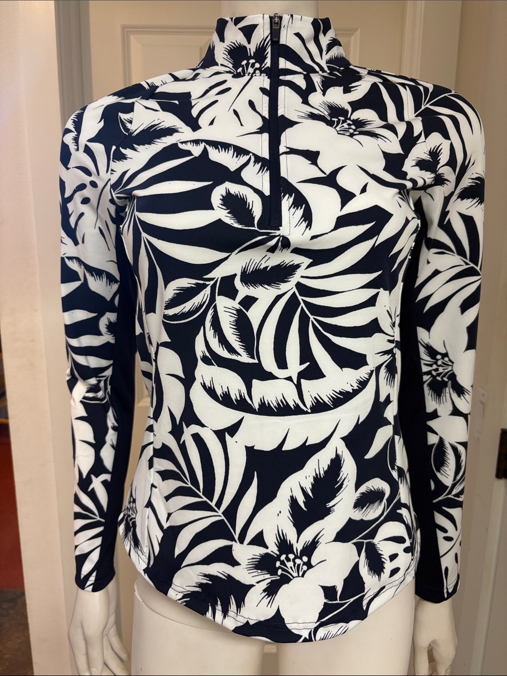 Tommy Bahama Long-Sleeved Golf/Athletic 1/4 Zip, NWT!